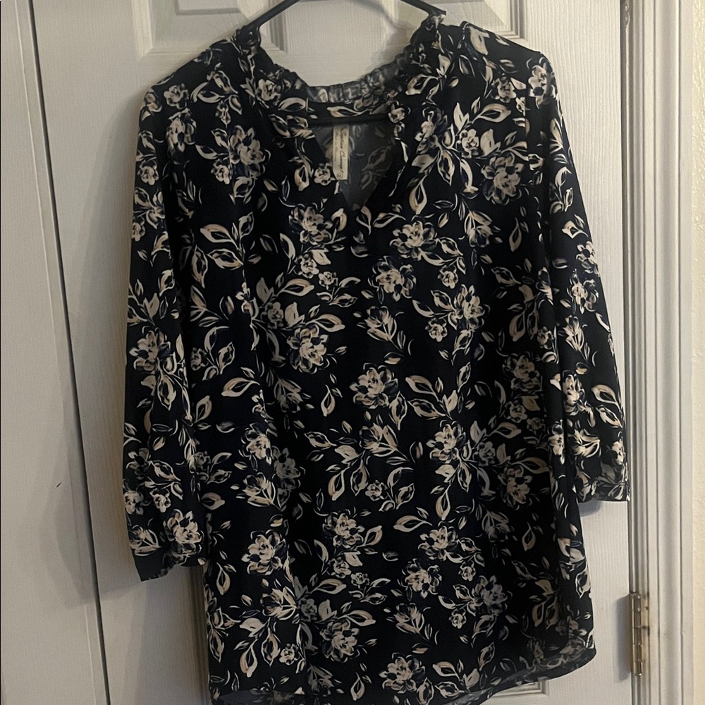 PerSeption Concept Black and Cream Floral Blouse